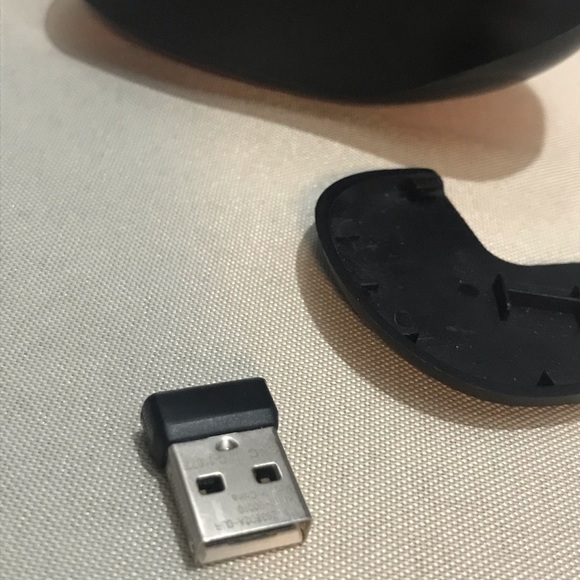 Logitech wireless mouse - Picture 2 of 6